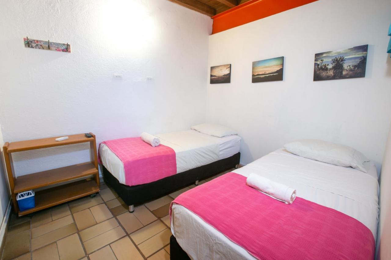 Mi Llave Hostels Cartagena Exterior photo