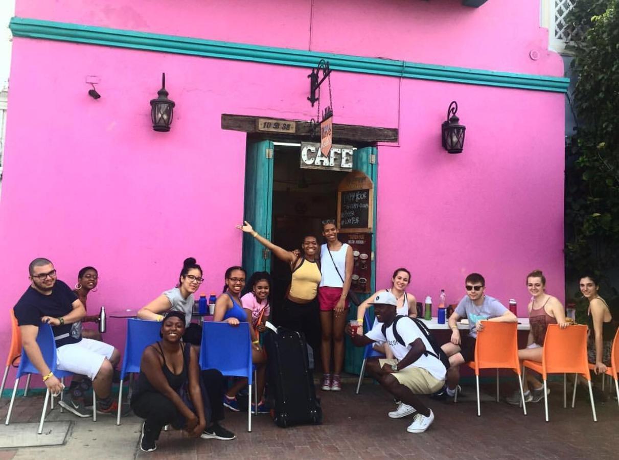 Mi Llave Hostels Cartagena Exterior photo